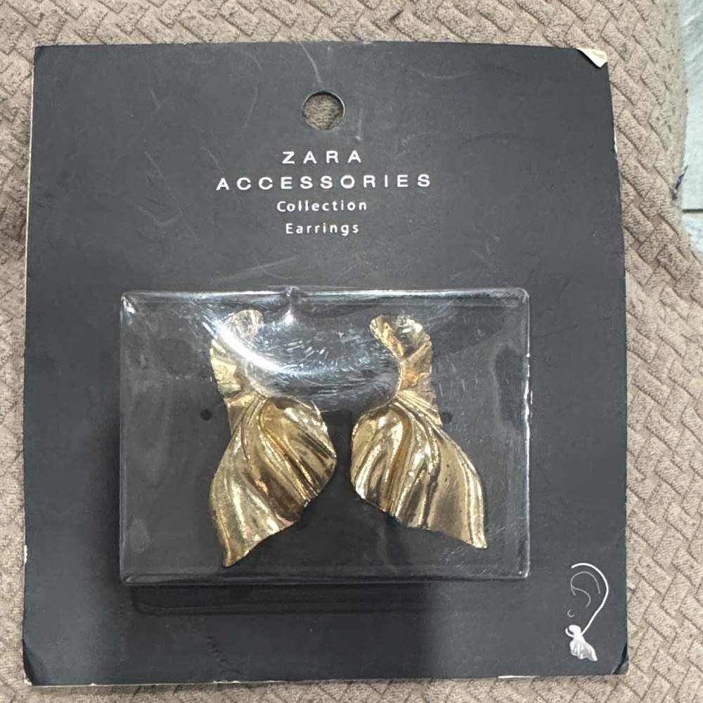 Zara Gold Textured Leaf Drop Earrings